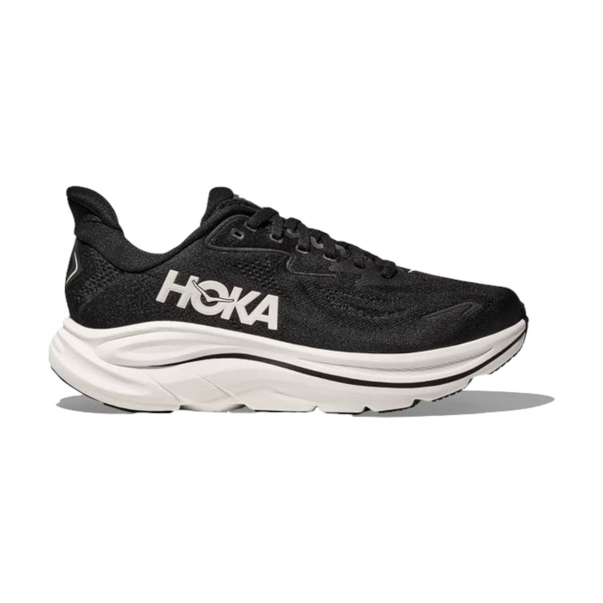 Basket Next Pair Aero à semelle épaisse, coloris noir et blanc, vue de trois quarts